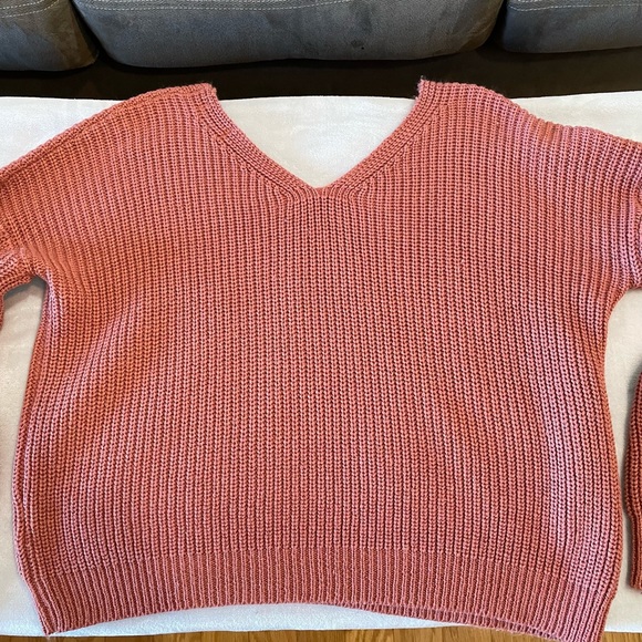 Poof Double V Neck Chunky Cropped Sweater - Picture 4 of 6